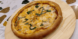 Magic Margherita Pizza